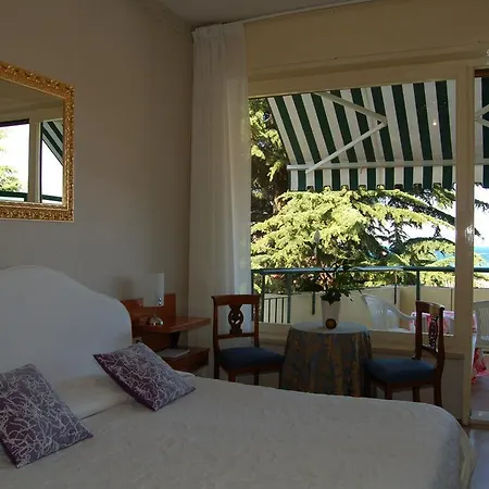 Broglia Hotel