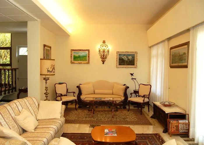 Broglia Hotel